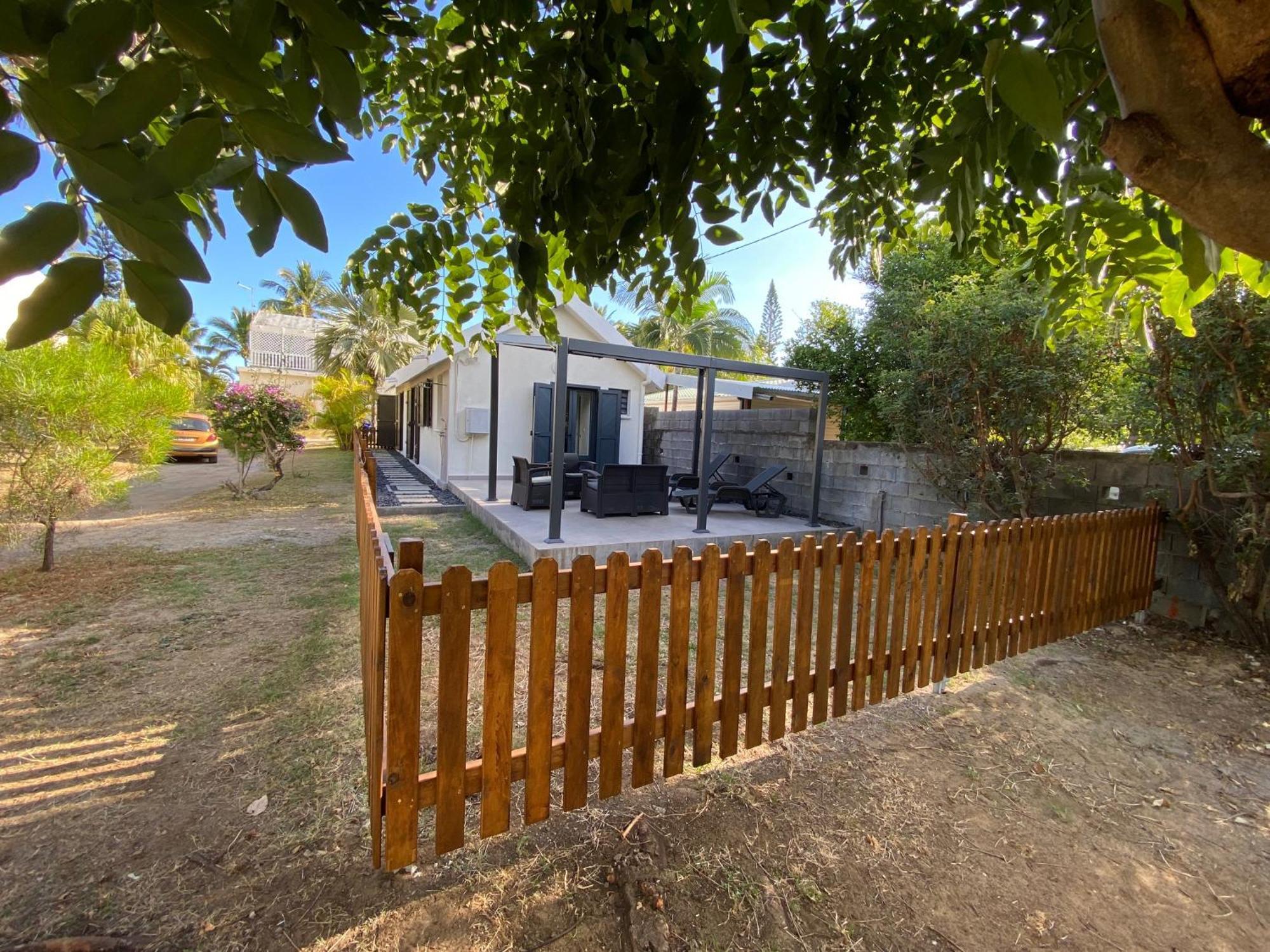 Villa & Bungalow 'Coco Des Sables' Les Pieds Dans L'Eau La Saline-Les-Bains Exterior foto