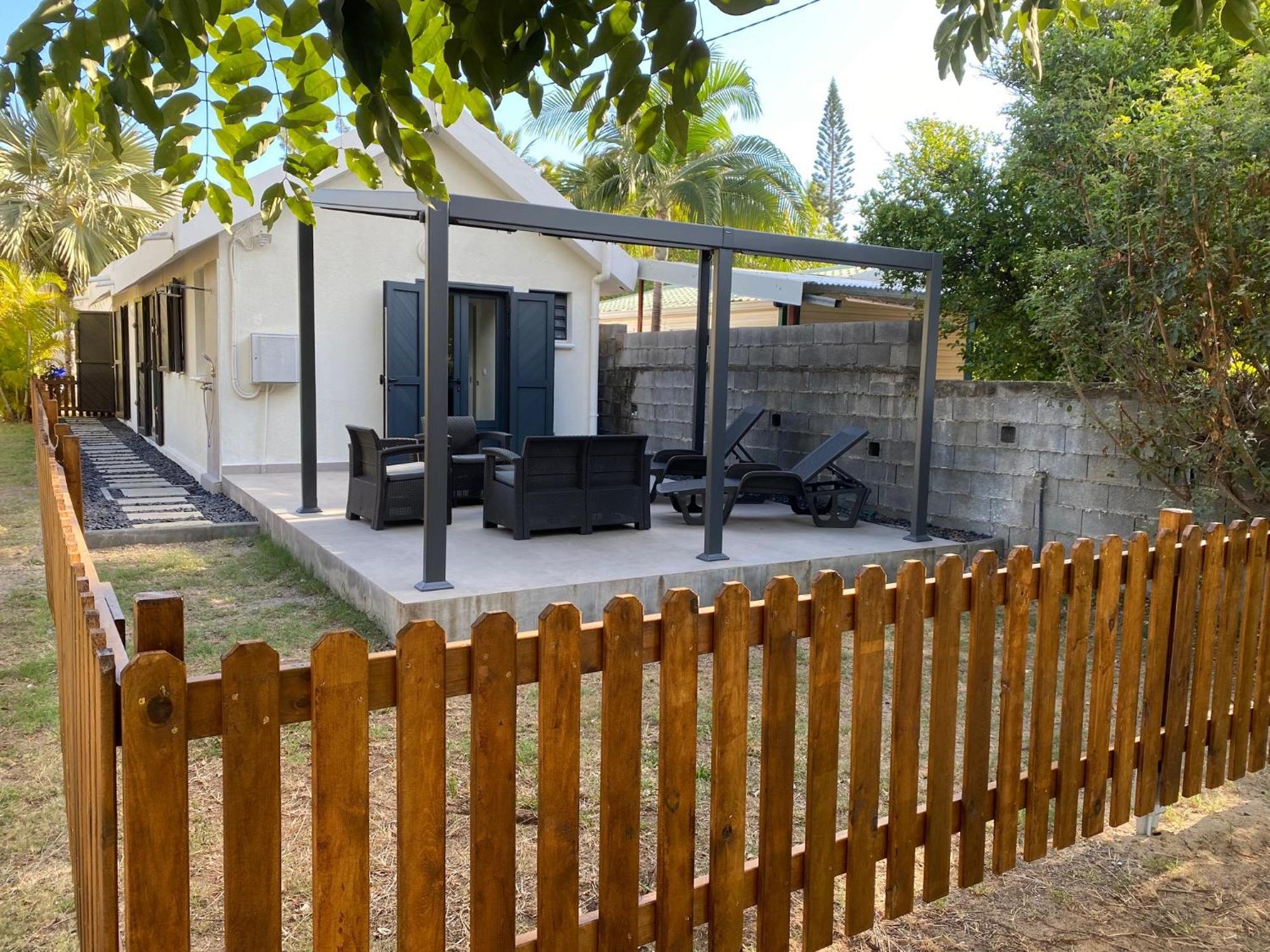 Villa & Bungalow 'Coco Des Sables' Les Pieds Dans L'Eau La Saline-Les-Bains Exterior foto